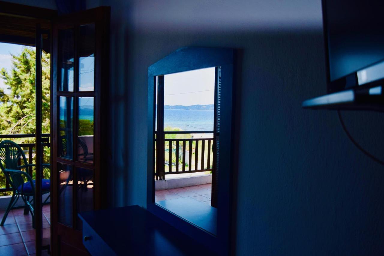 Hotel Kari Ouranoupoli Ngoại thất bức ảnh